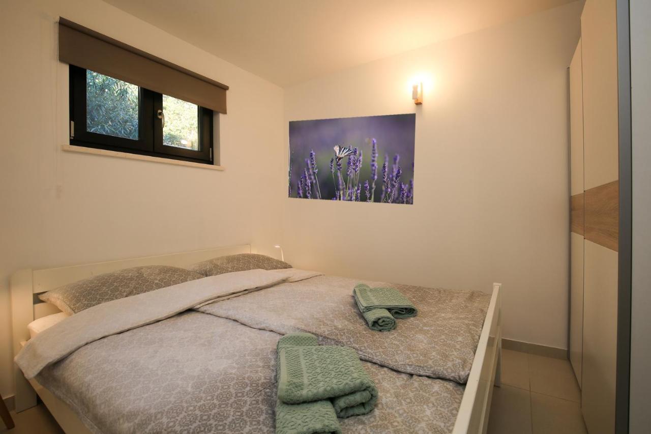 Apartmani Nena I Branko Premantura Esterno foto