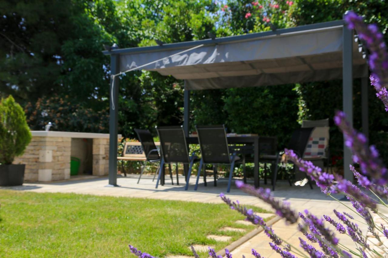 Apartmani Nena I Branko Premantura Esterno foto