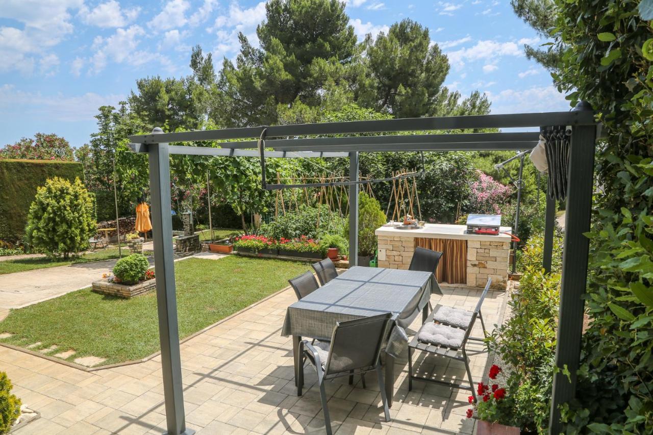 Apartmani Nena I Branko Premantura Esterno foto